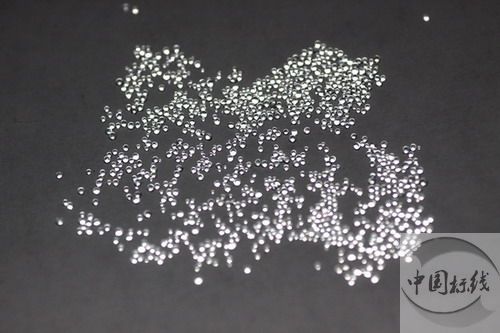 高州金属表面处理厂喷砂玻璃微珠清理